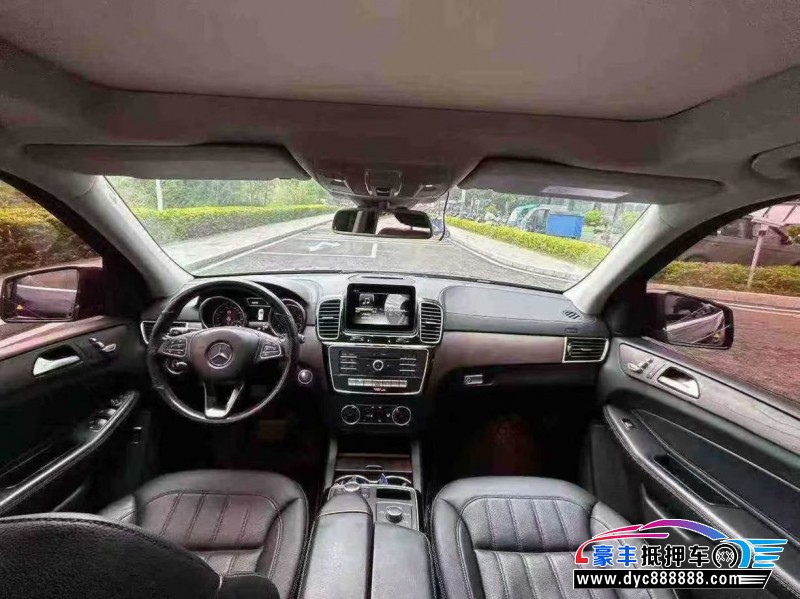 17年奔驰GLE轿车抵押车出售