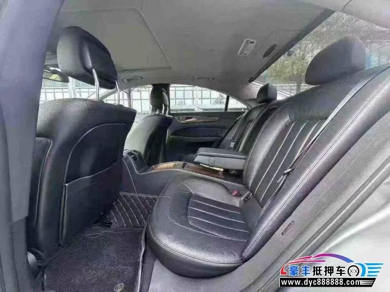 14年奔驰CLS轿车抵押车出售