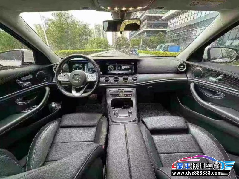 19年奔驰E轿车抵押车出售