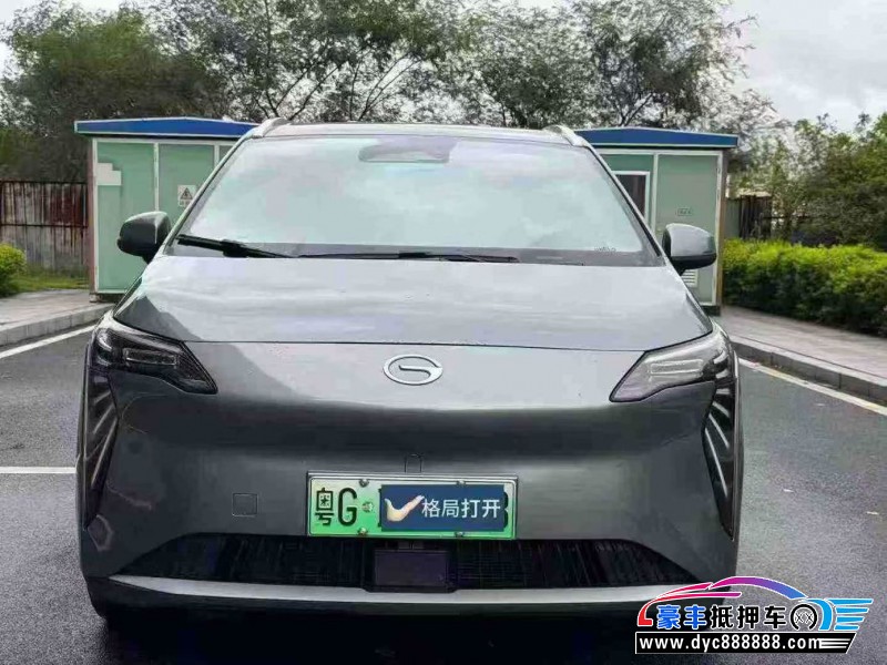 抵押车出售24年埃安Y70轿车