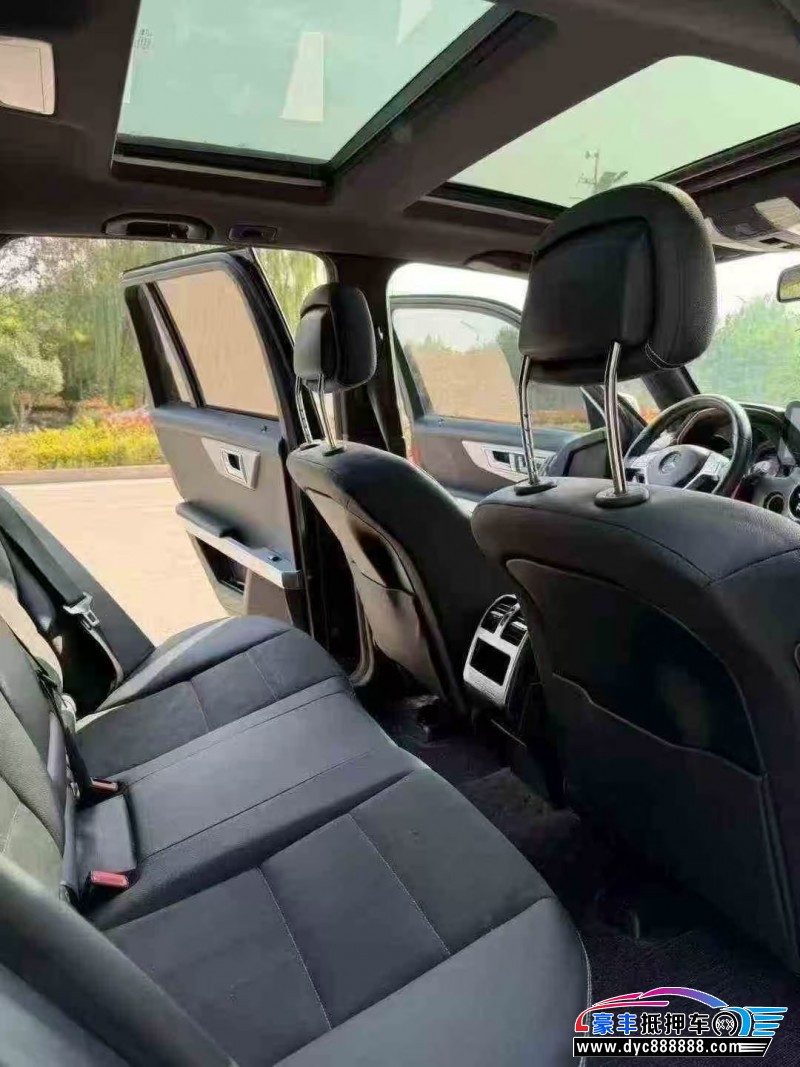 15年奔驰GLK轿车抵押车出售