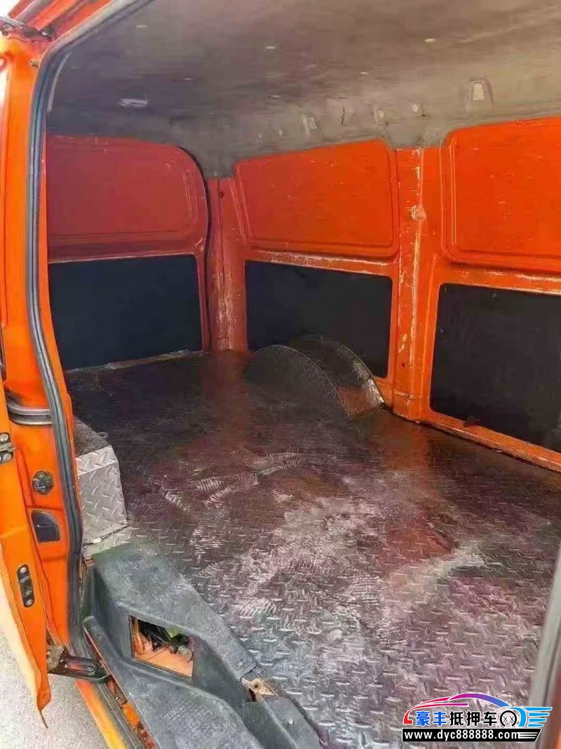 21年长安睿行轿车抵押车出售