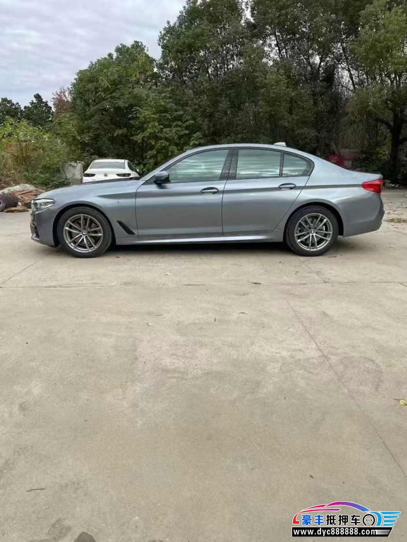 20年宝马5系轿车抵押车出售