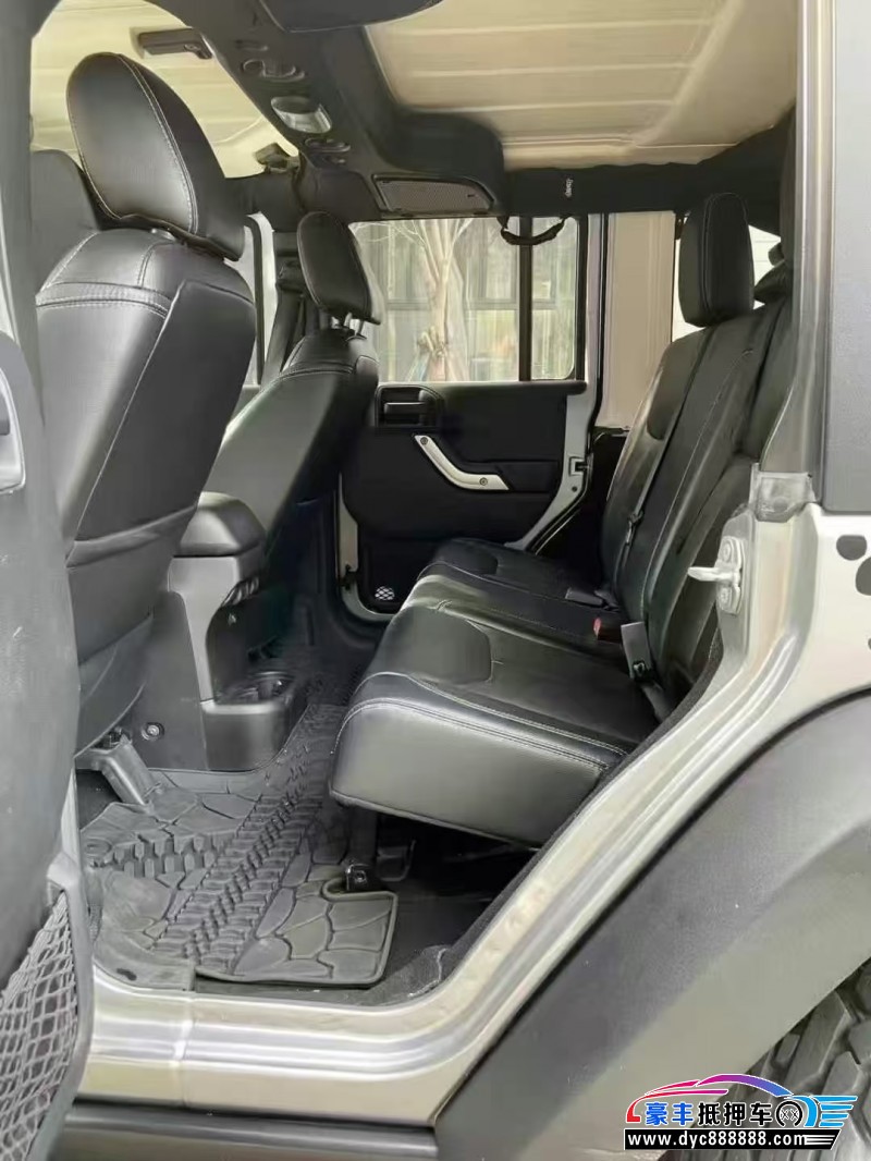 19年Jeep牧马人轿车抵押车出售