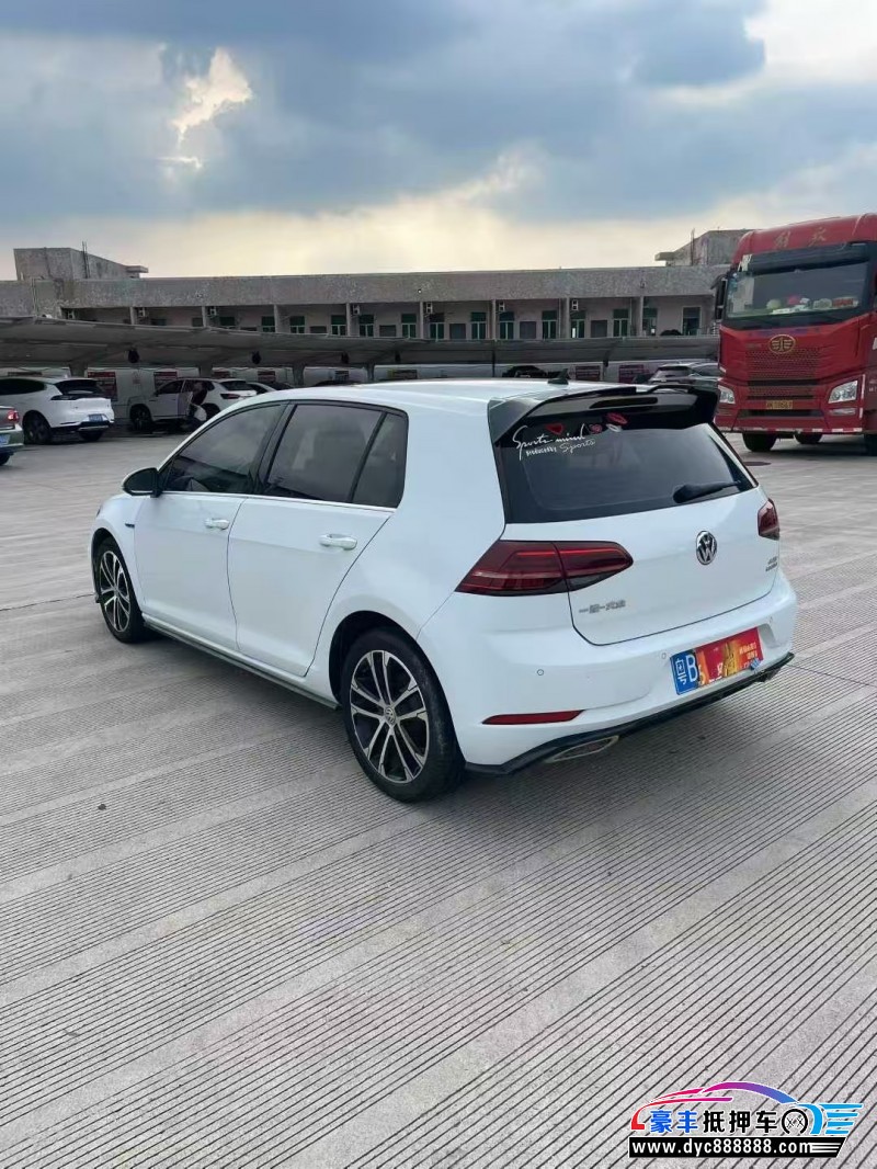 19年大众高尔夫轿车抵押车出售