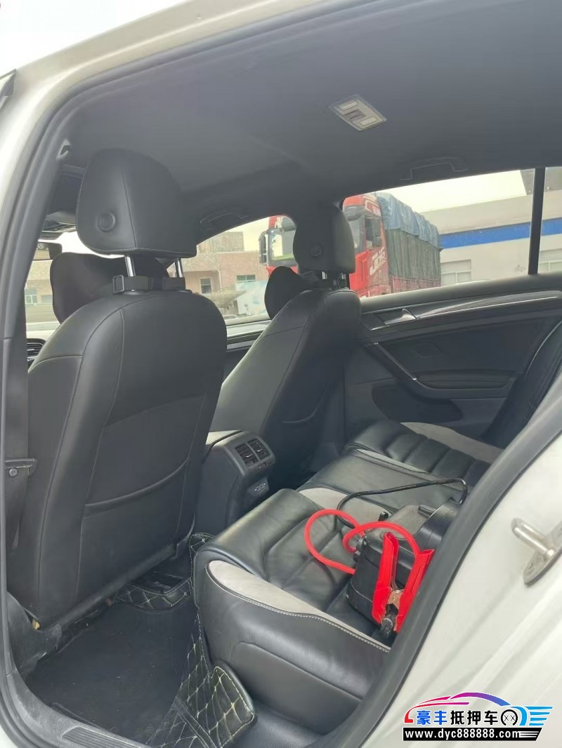 19年大众高尔夫轿车抵押车出售