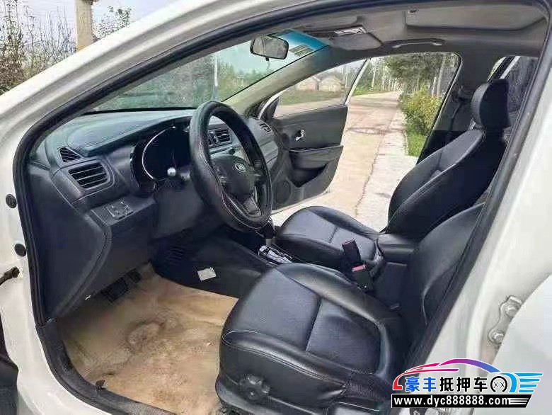 13年起亚K2轿车抵押车出售