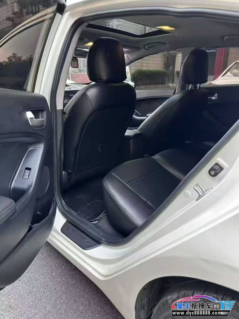 19年起亚K3轿车抵押车出售