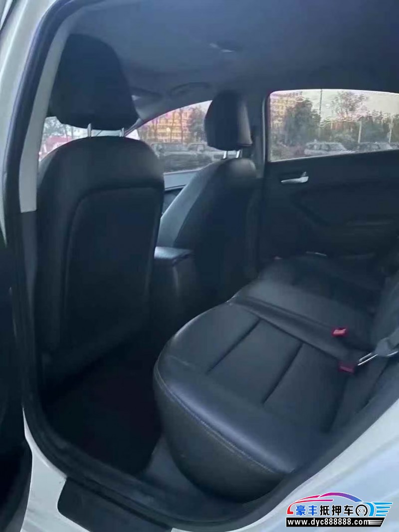 18年起亚K3轿车抵押车出售