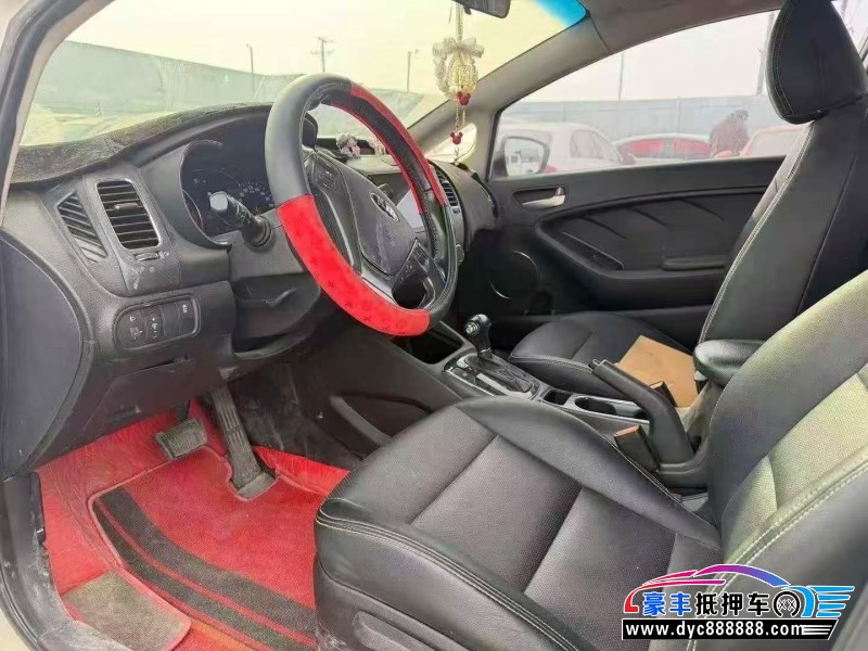 17年起亚K3轿车抵押车出售