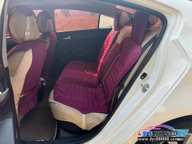 15年起亚K3轿车抵押车出售