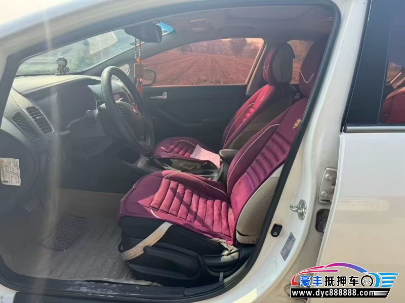 15年起亚K3轿车抵押车出售