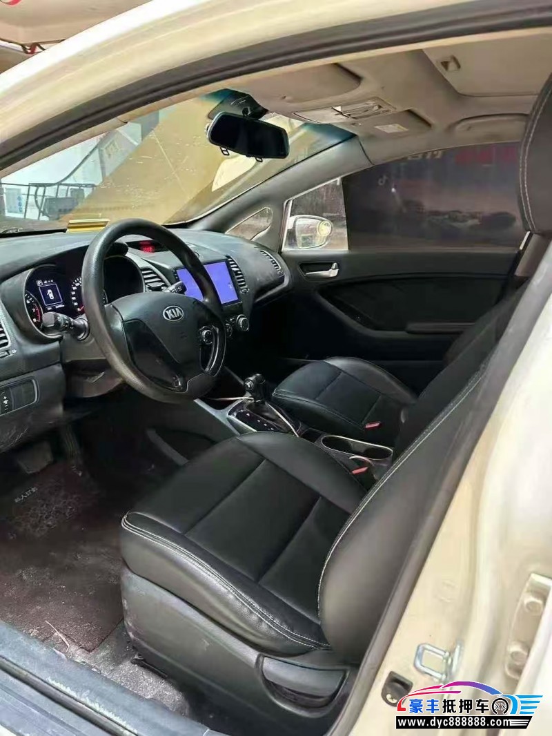 18年起亚K3轿车抵押车出售