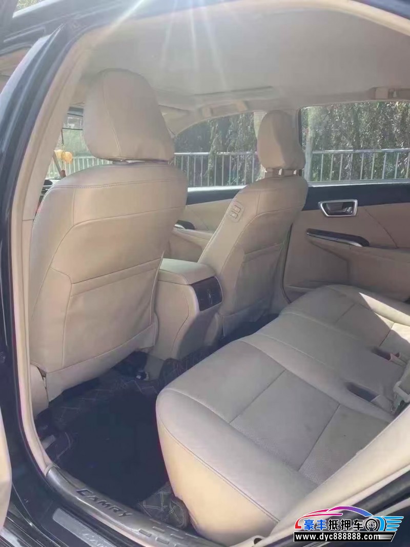 15年丰田凯美瑞轿车抵押车出售