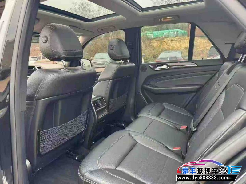 15年奔驰ML轿车抵押车出售