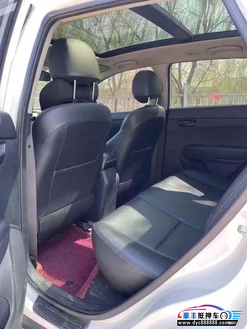 17年起亚KX3轿车抵押车出售