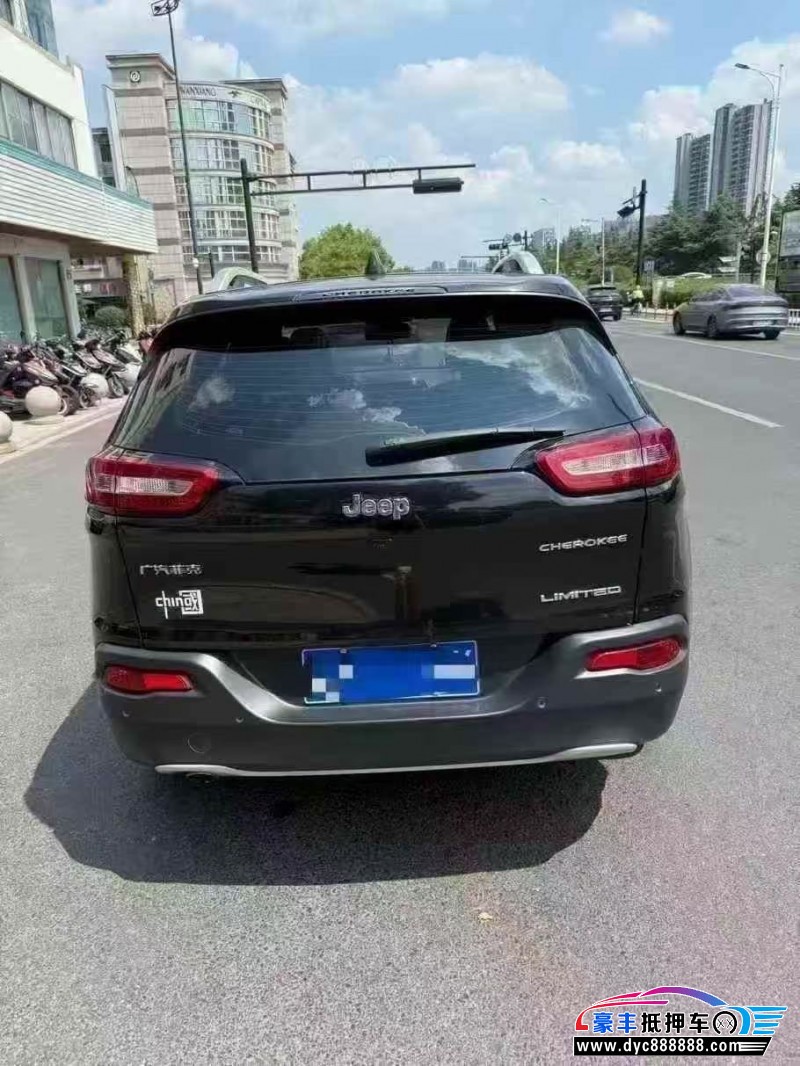 17年Jeep自由光SUV抵押车出售