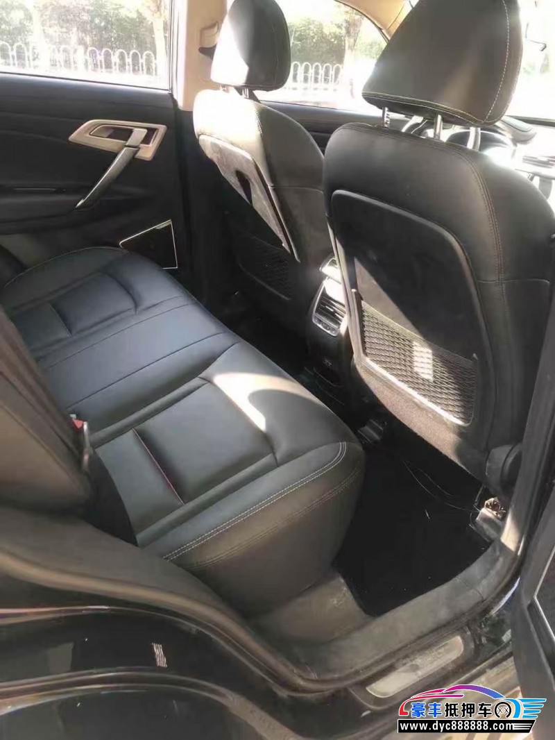 19年吉利博越轿车抵押车出售