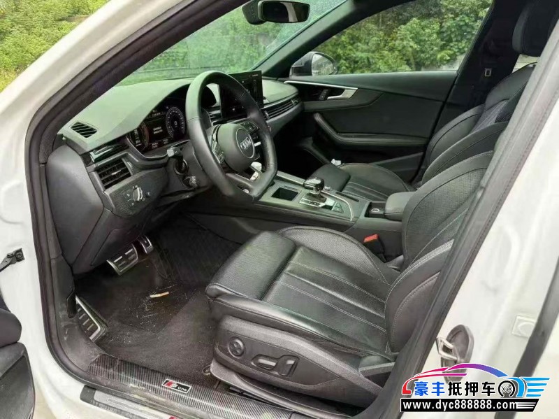 23年奥迪A4L轿车抵押车出售
