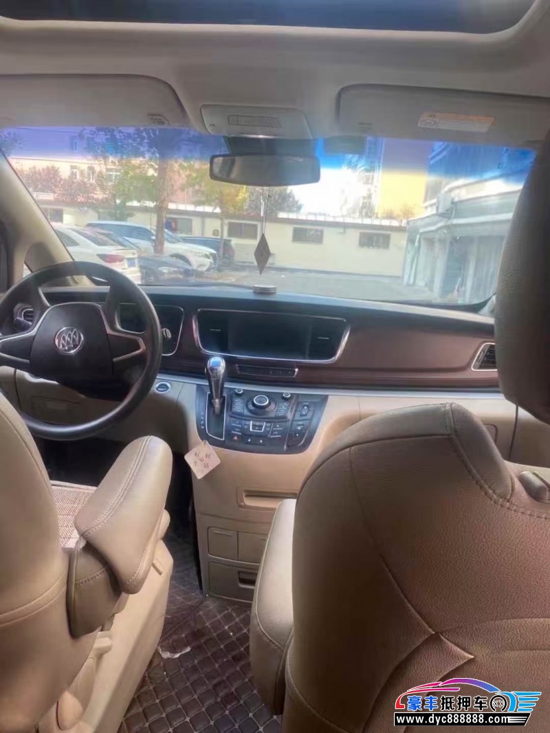 16年别克GL8轿车抵押车出售