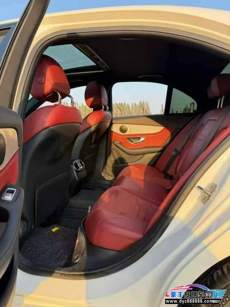 18年奔驰C轿车抵押车出售