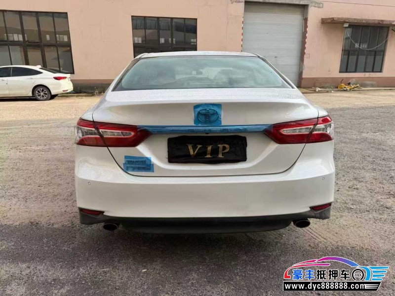 18年丰田凯美瑞轿车抵押车出售