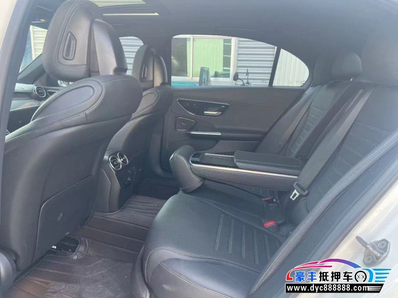 23年奔驰C轿车抵押车出售