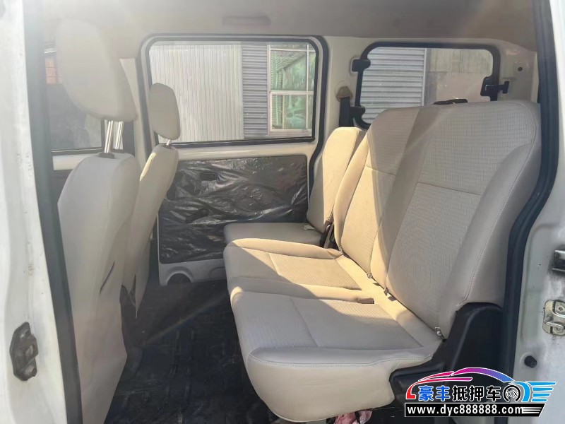 21年五菱汽车五菱宏光轿车抵押车出售