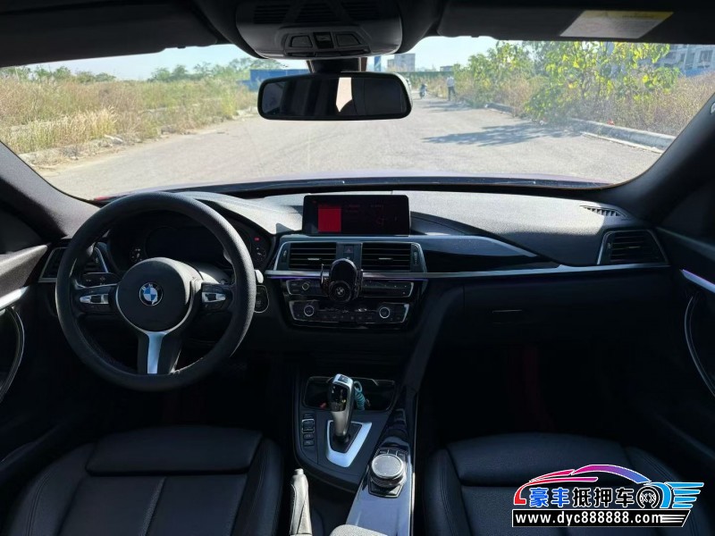 21年宝马3系轿车抵押车出售