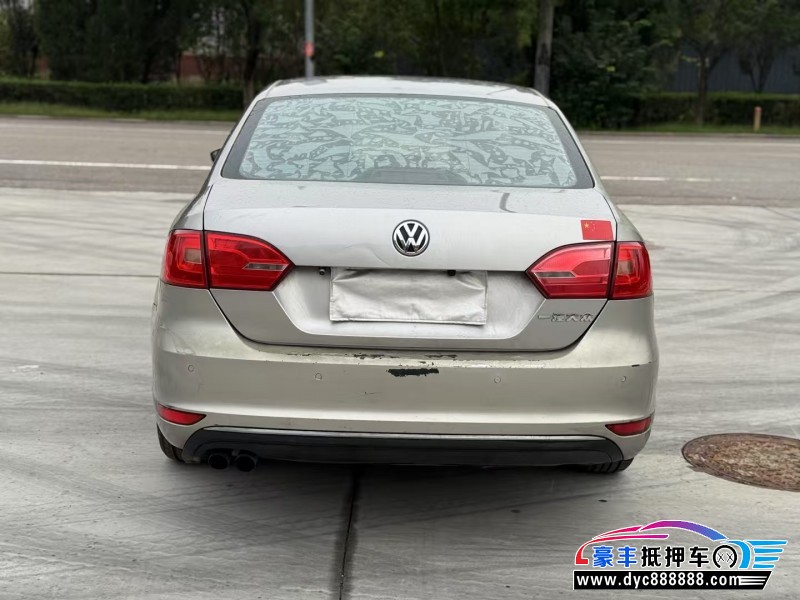 14年大众速腾轿车抵押车出售