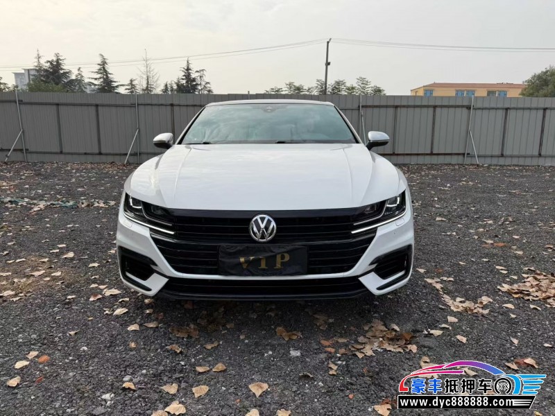 抵押车出售19年大众CC轿车