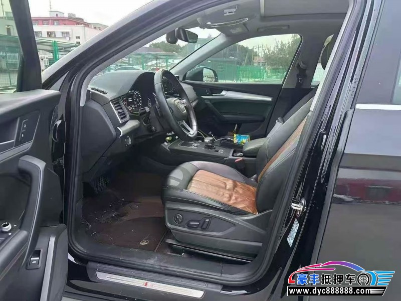 20年奥迪Q5轿车抵押车出售