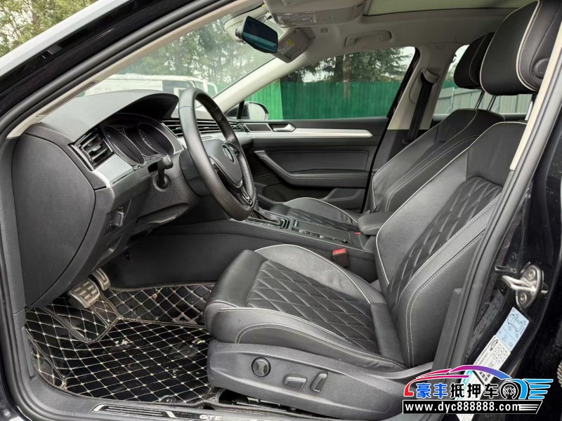 21年大众迈腾轿车抵押车出售