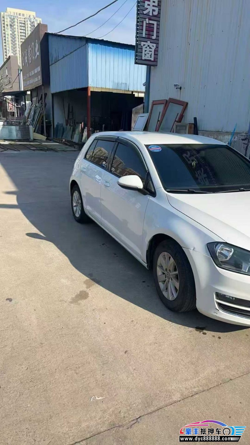 15年大众高尔夫轿车抵押车出售