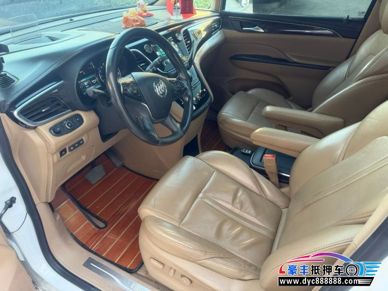 17年别克GL8轿车抵押车出售