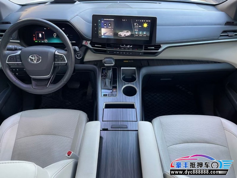 24年丰田格瑞维亚轿车抵押车出售