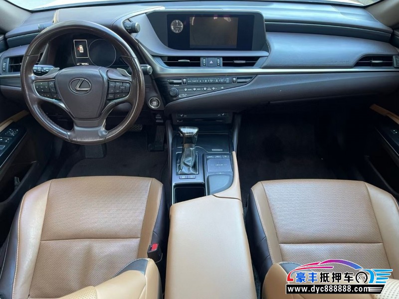 19年雷克萨斯ES轿车抵押车出售