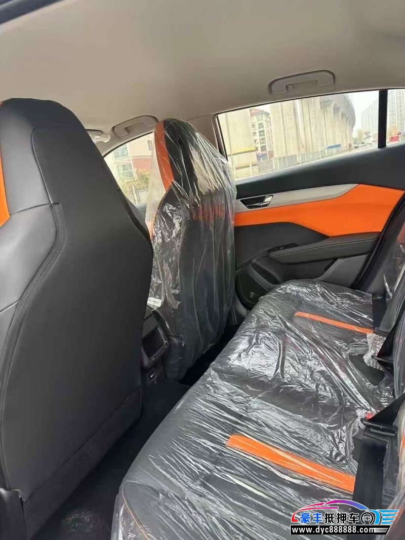 25年东风风神奕炫轿车抵押车出售