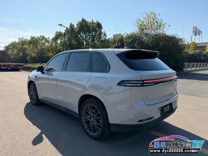 24年零跑C10轿车抵押车出售