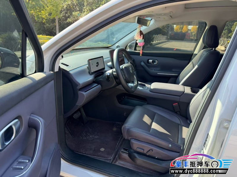 24年零跑C10轿车抵押车出售