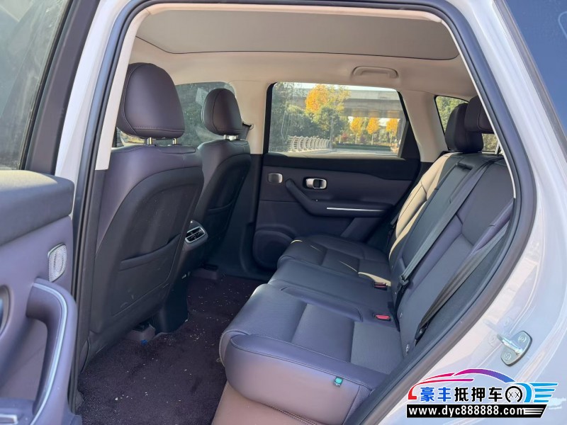 24年零跑C10轿车抵押车出售