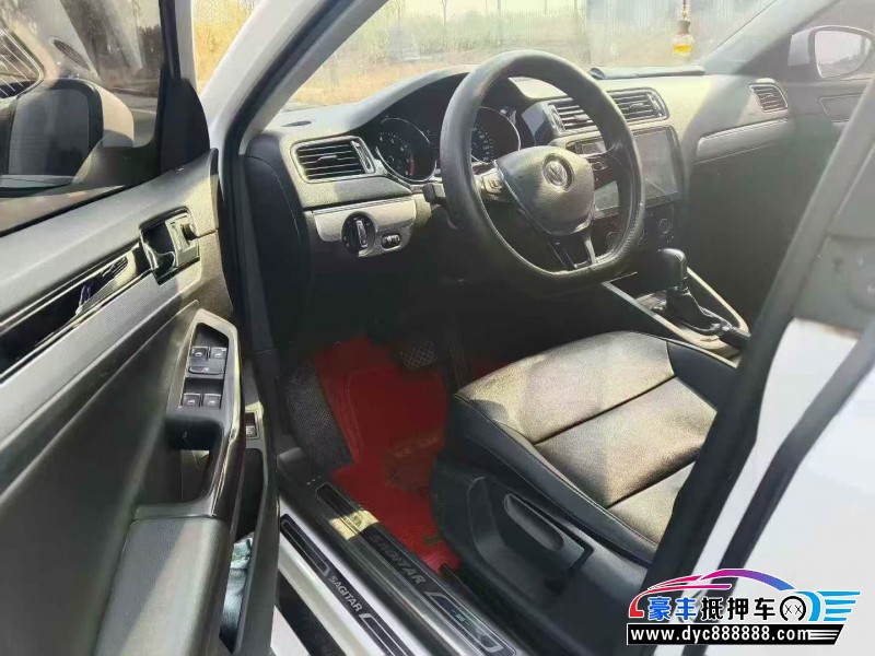 17年大众速腾轿车抵押车出售