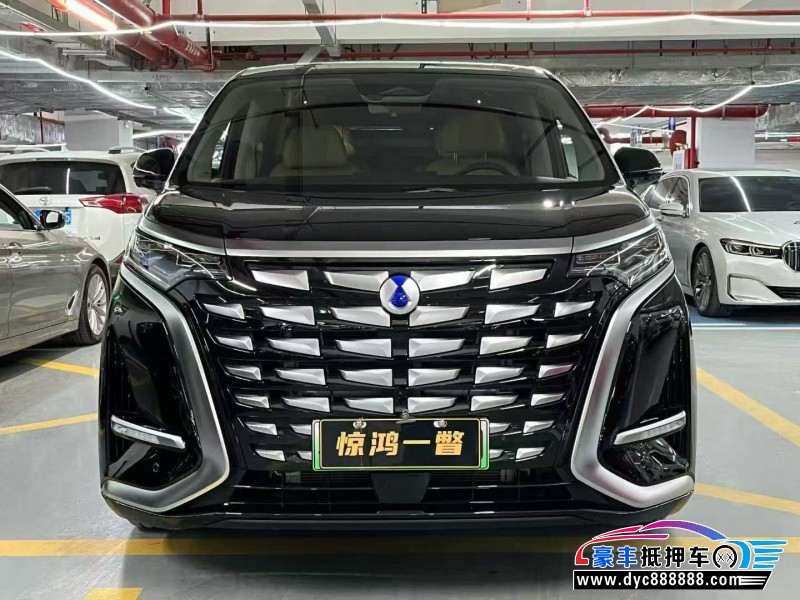 抵押车出售25年腾势D9轿车