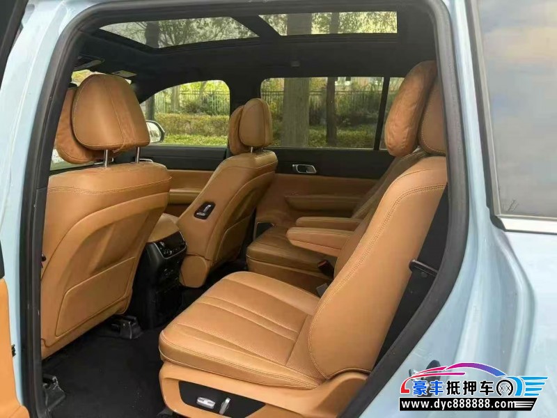 20年理想ONE轿车抵押车出售