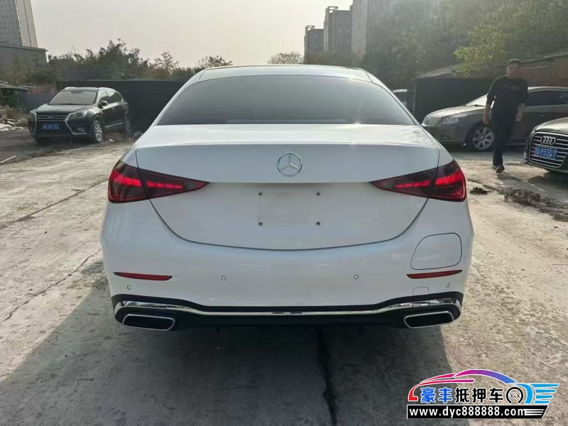 24年奔驰C轿车抵押车出售