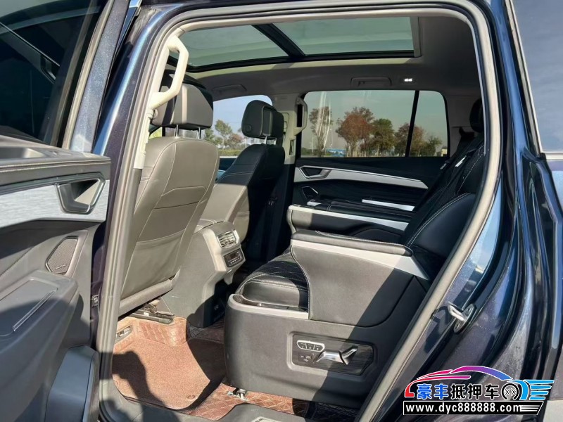 21年大众揽镜轿车抵押车出售