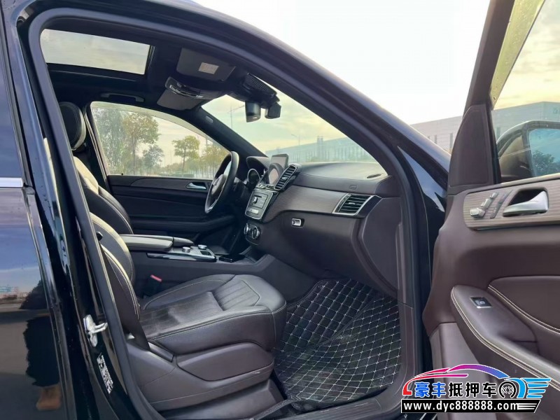 18年奔驰GLE轿车抵押车出售