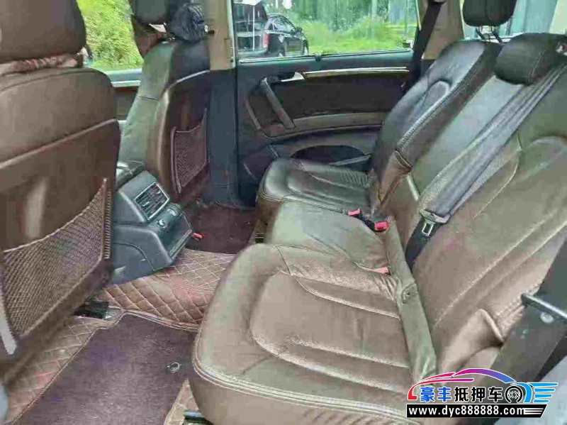 15年奥迪Q7轿车抵押车出售