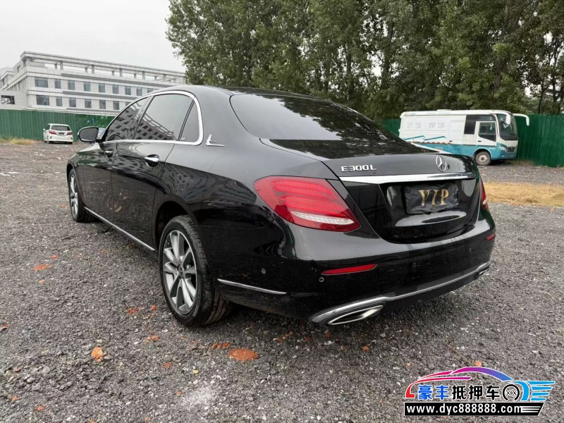 19年奔驰E轿车抵押车出售