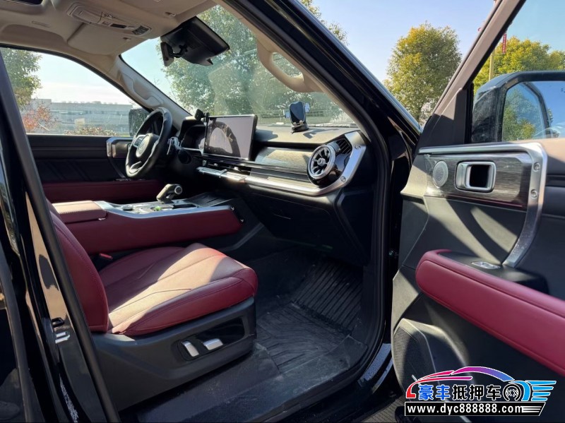 25年WEY坦克400轿车抵押车出售